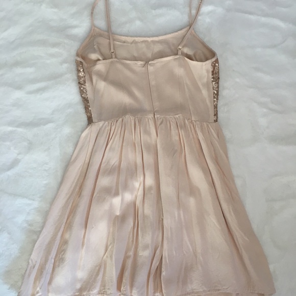 Pink sequin dress - Picture 2 of 2